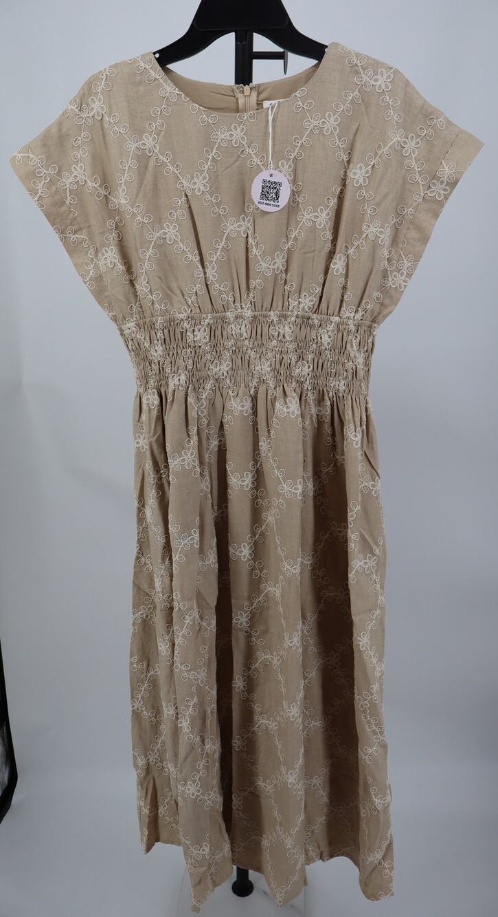 NEW Storia Midi Dress Beige Stitch Argyle Cap Sleeve Smocked Size M